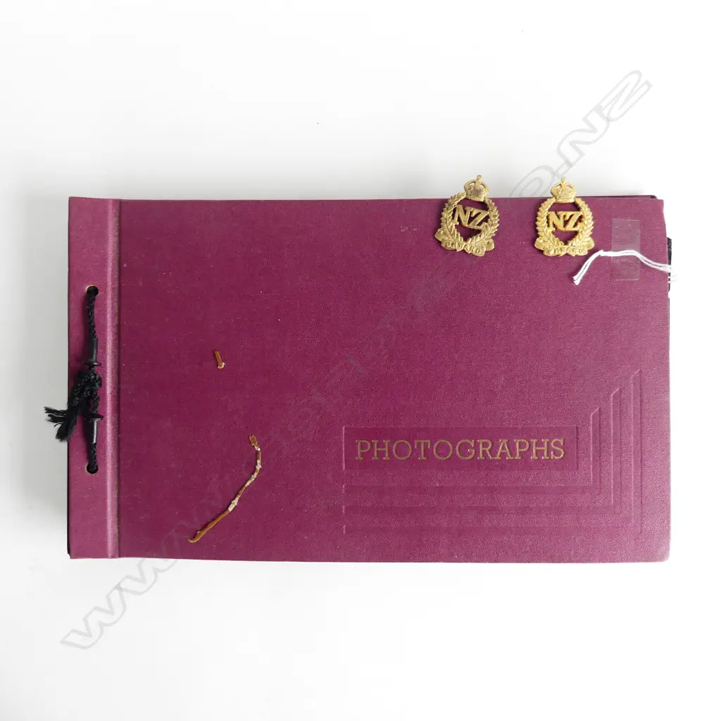 WW2 PHOTO ALBUM DESSERT CAMPAIGN  FLAK SHOTS ETC  L310MM H190MM & BADGES Image 1++