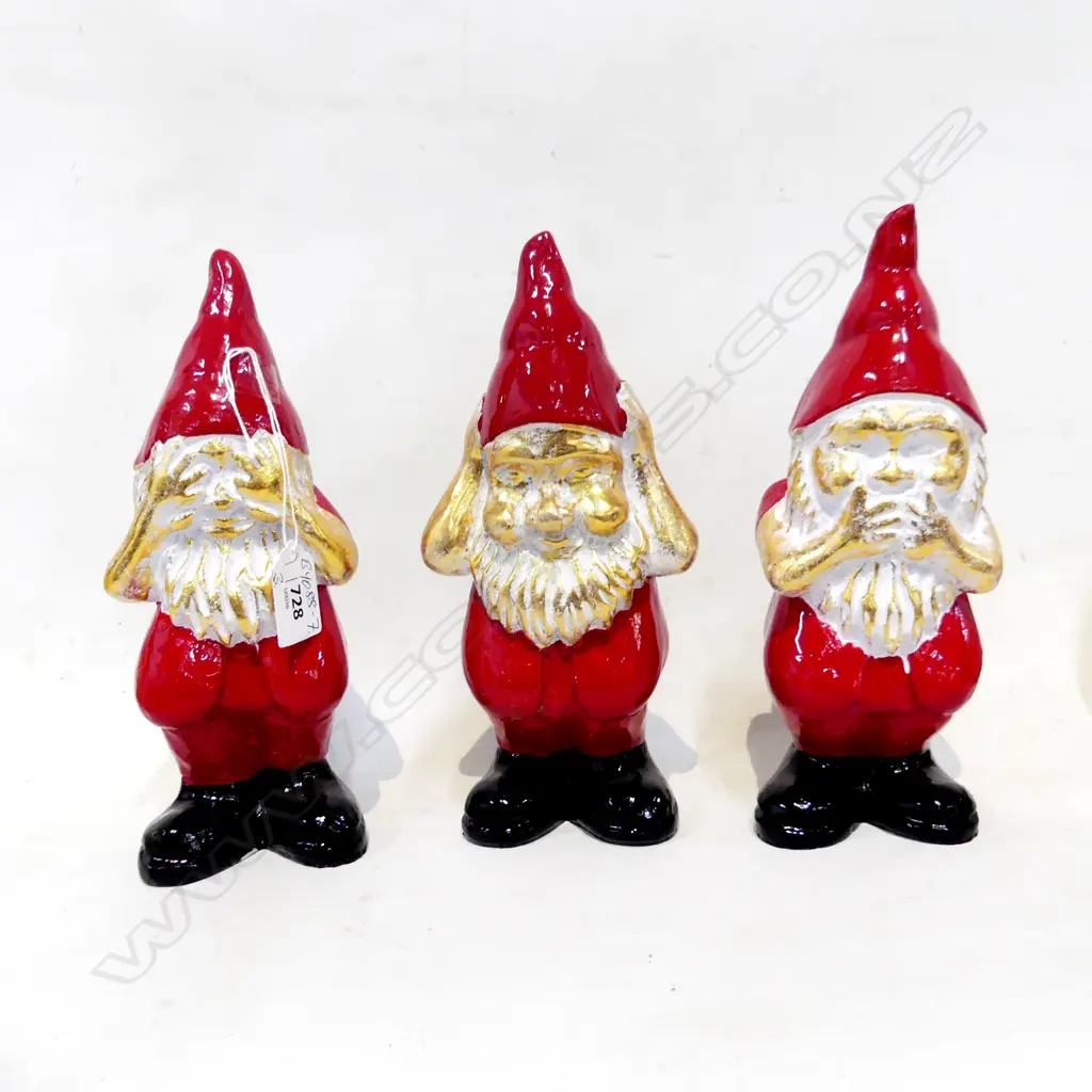 3 SANTA CLAUSES hear no see no speak no evil Image 1++