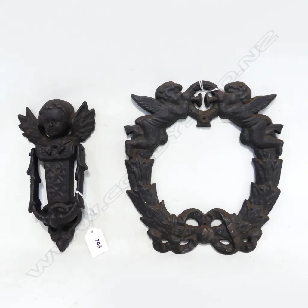 LG CAST IRON CHERUB DOOR KNOCKER Image 1++