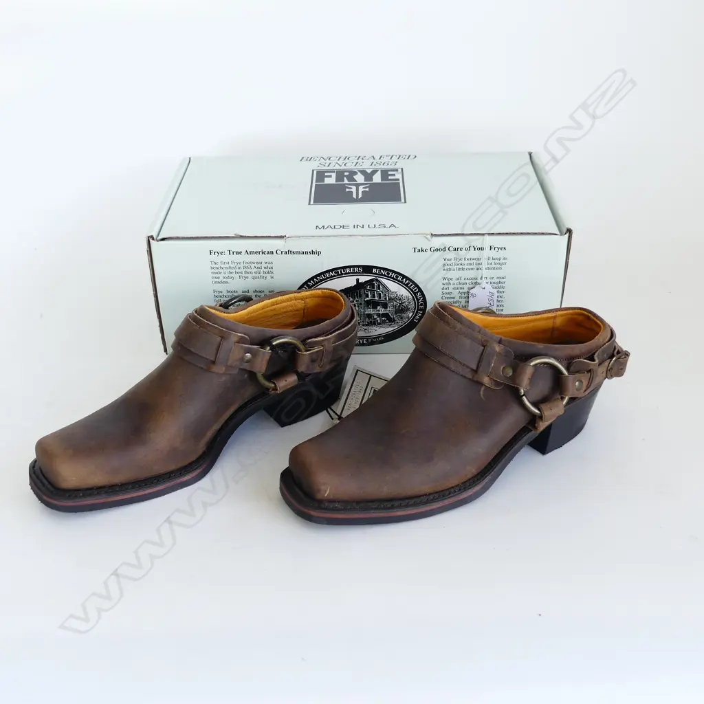 PR FRYE (USA) WOMEN'S 'TAN MULE CLOG' SHOES size 8 1/2 M(medium) as new in box Image 1++