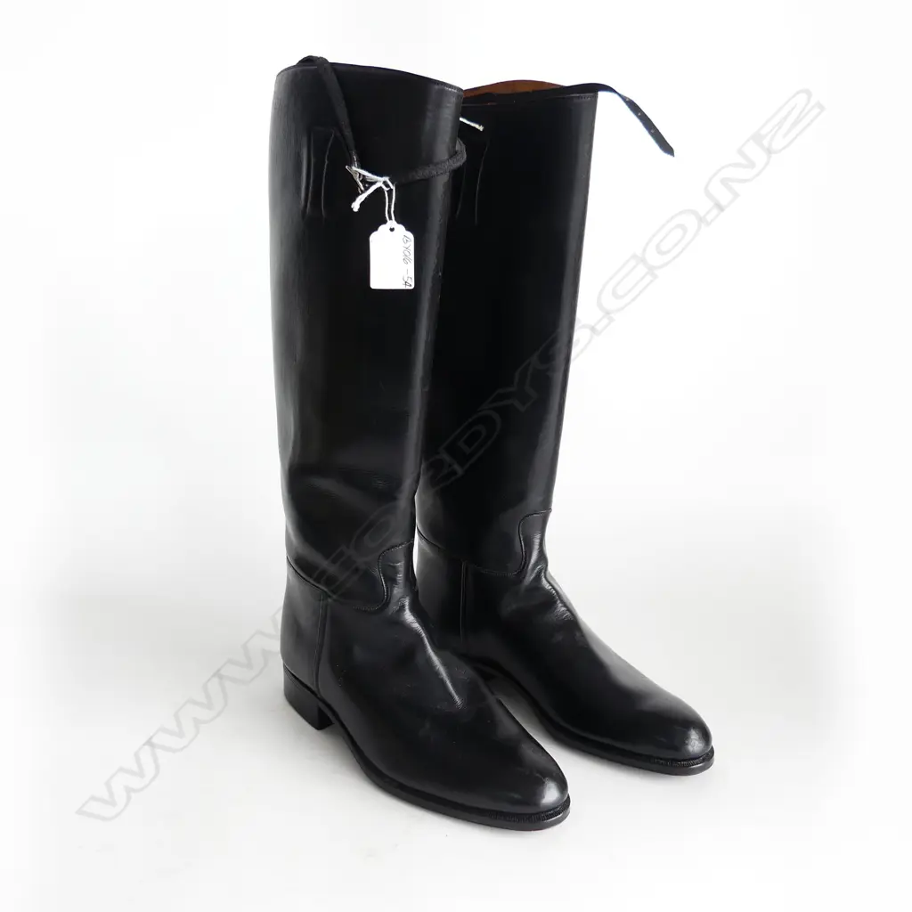 PR LEATHER RIDING BOOTS L.250mm, MARKED 445 ON SOLE Image 1++