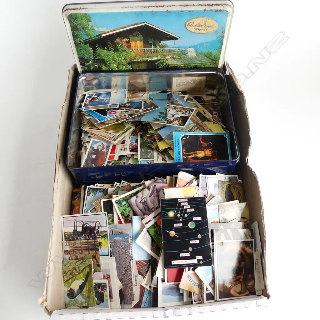 BOX LOT VINTAGE WEETBIX CARDS ETC Image 1++