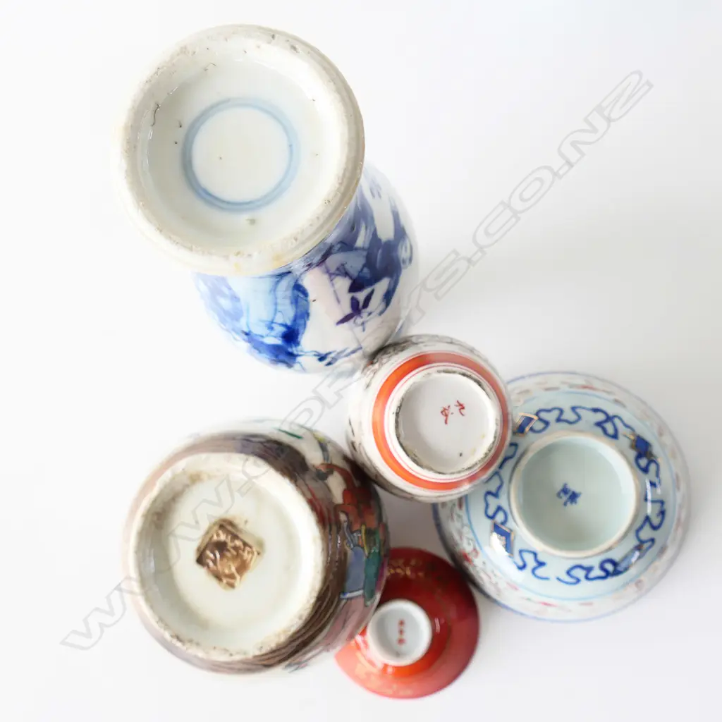 9 PCS ORIENTAL CHINA: BOWLS, TEAPOTS & VASE, SOME WITH AGE, SOME FAULTED, TALLEST: 200mm Image 1++