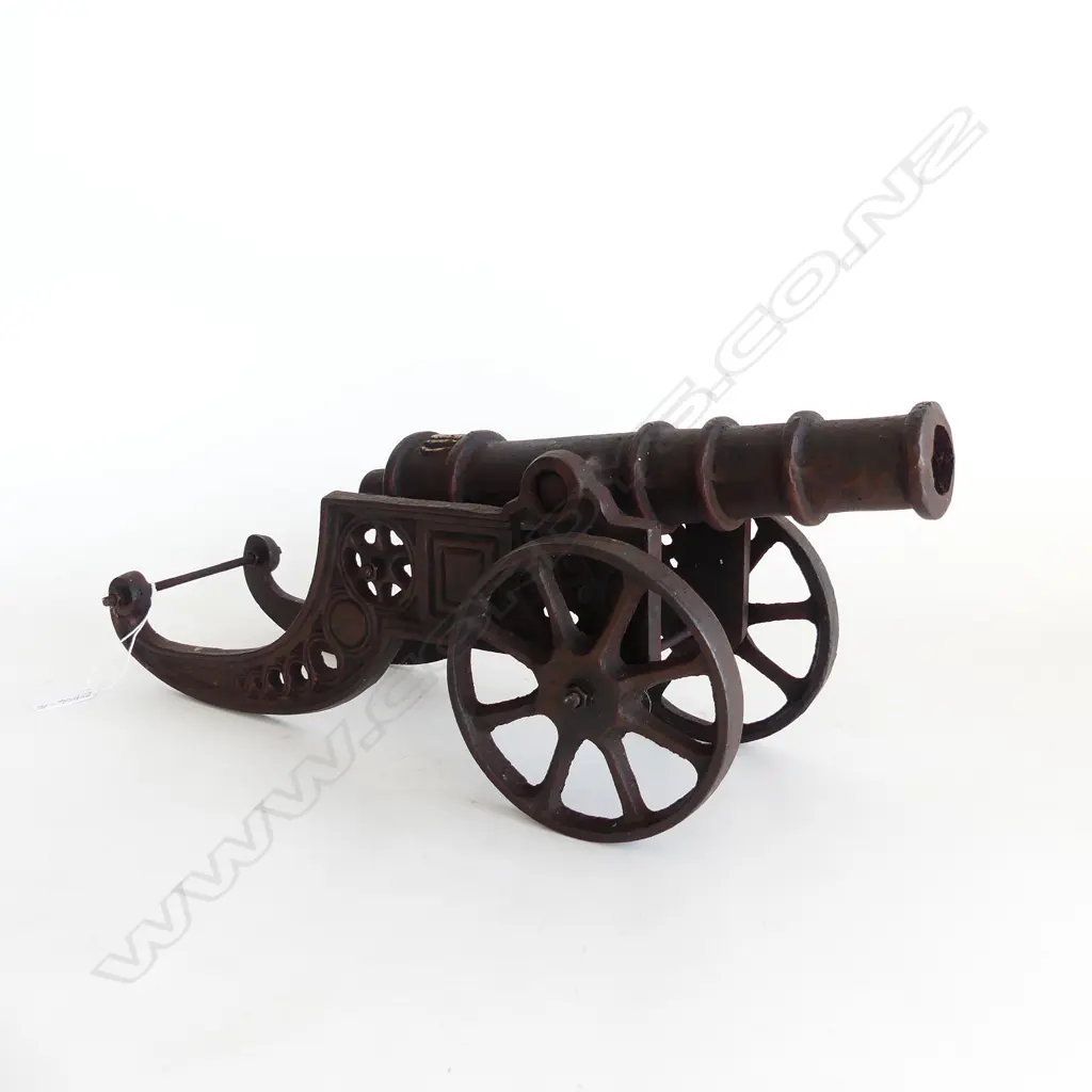 OLD MODEL CANNON; HEAVY CAST IRON. L.440mm Image 1++