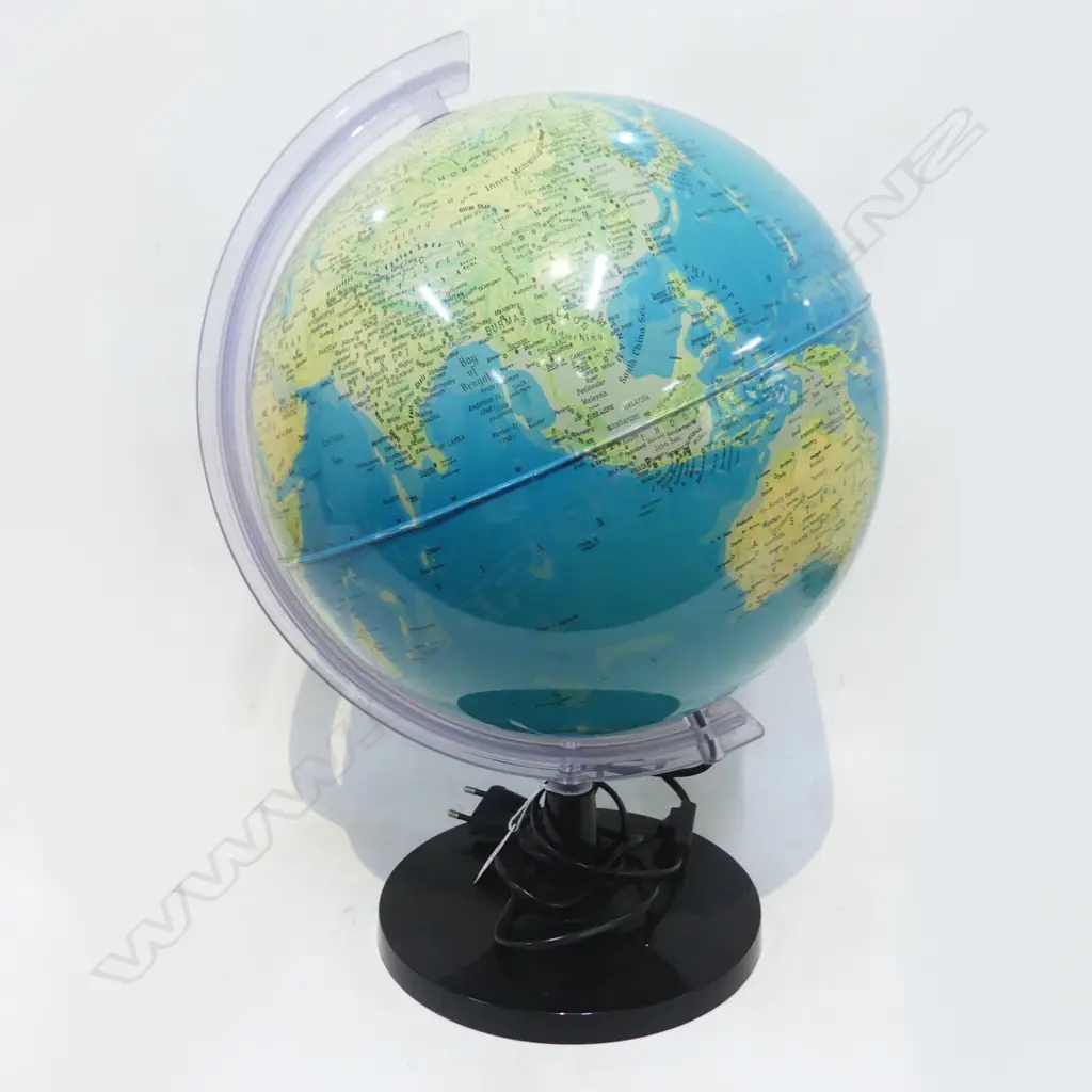 PLUG IN VINTAGE PLASTIC GLOBE.H.400mm Image 1++