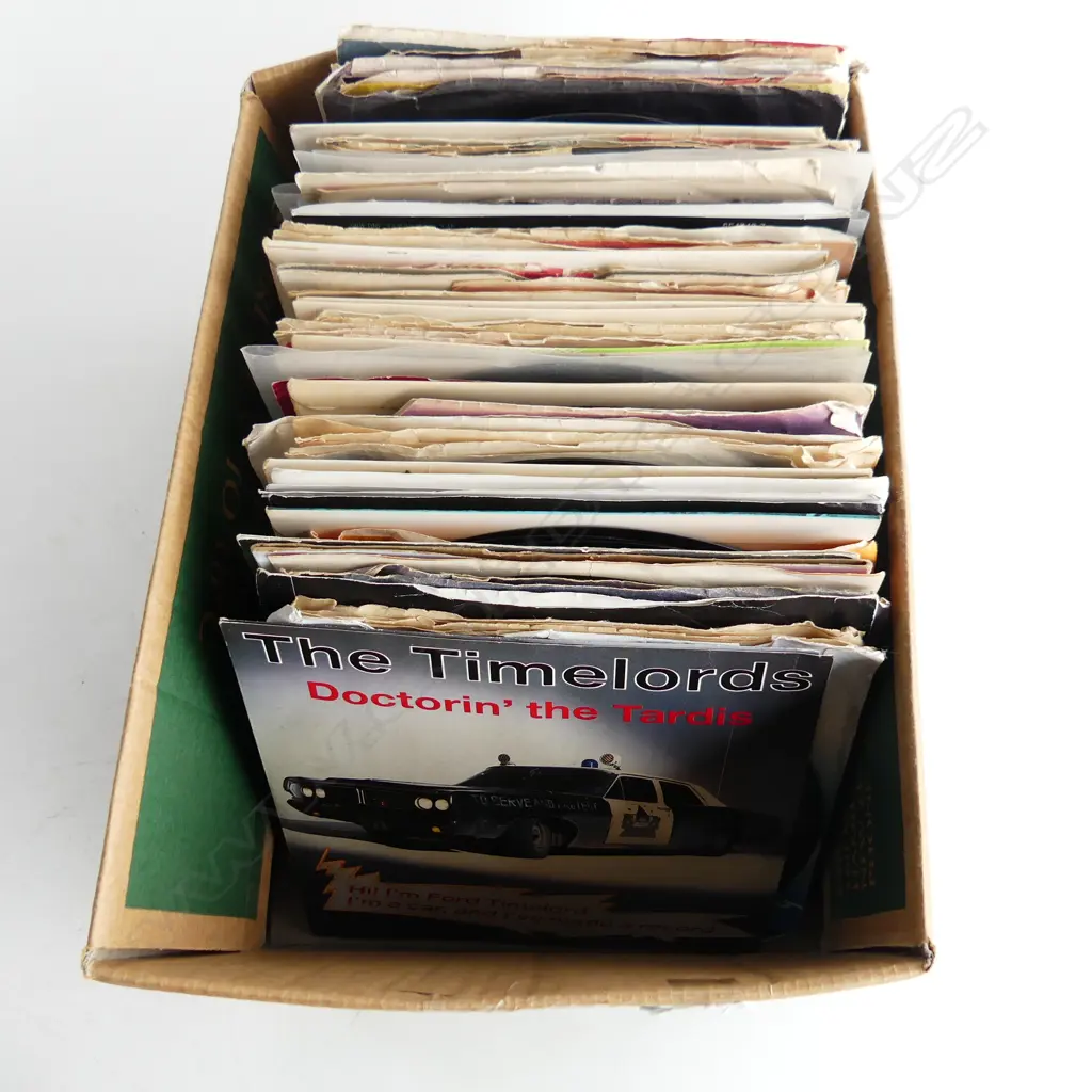 LOT OF ASST 45 RECORDS MAINLY 60S AND 70S Image 1++
