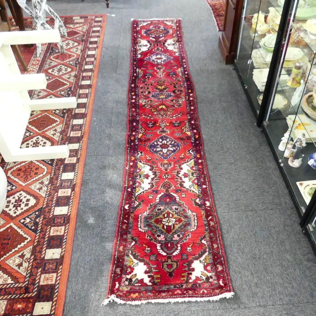HAND KNOTTED WOOL PILE RUNNER 3000x550mm Image 1++