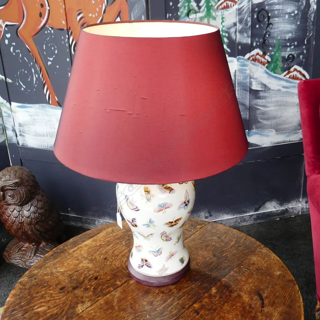 CERAMIC GINGER JAR LAMP w. BUTTERYFLY DESIGN, RED SHADE H.550mm Image 1++