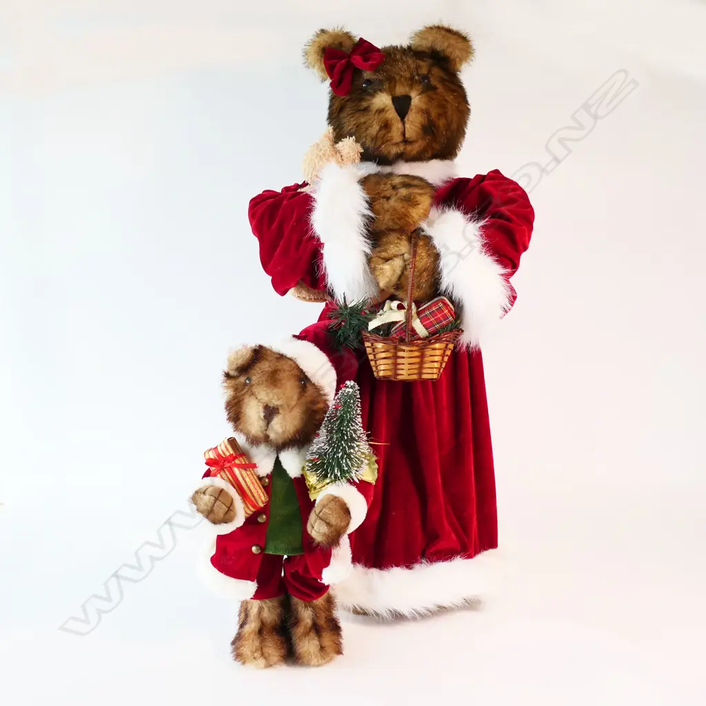 2 STANDING XMAS BEARS FIGURES, LARGEST: H.850mm Image 1++