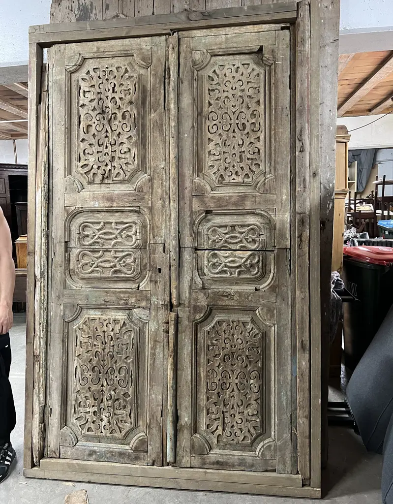 PR LGE EUROPEAN RUSTIC COUNTRY HOUSE DOORS H.2400mm. W.1480mm. Some distress Image 1++