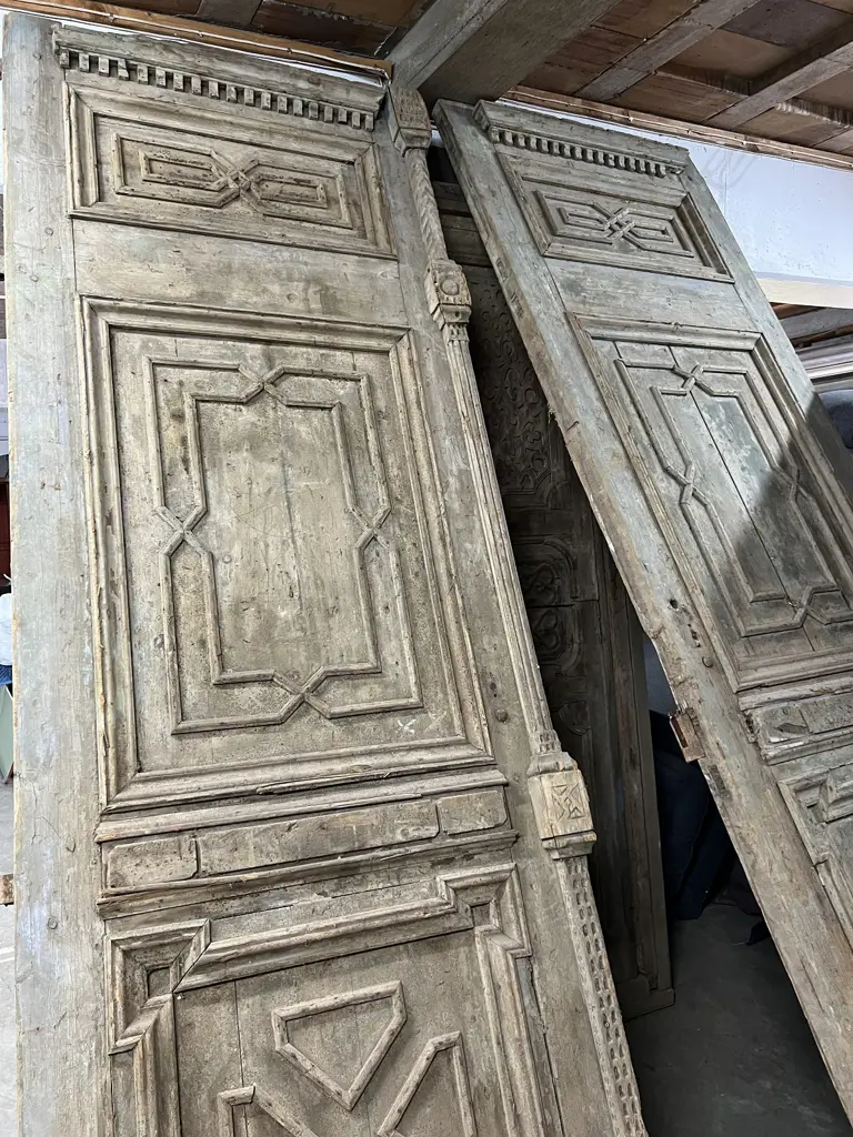 PR V.LGE EUROPEAN RUSTIC COUNTRY HOUSE DOORS H.3330mm. W.2210mm.  Some distress Image 1++