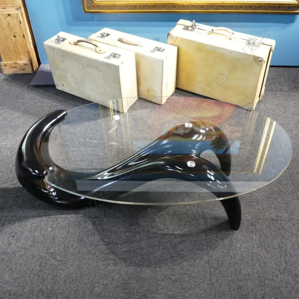 FEMININE FORM DESIGNER GLASS TOP COFFEE TABLE 1250x700x390mm Image 1++