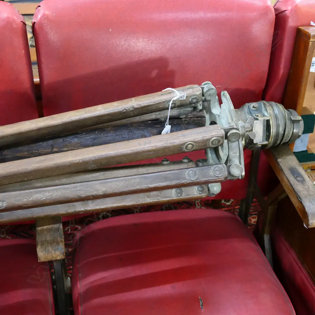 CASED DOUBLE THEODOLITE & 2 STANDS, TALLEST STAND H.15000mm Image 1++