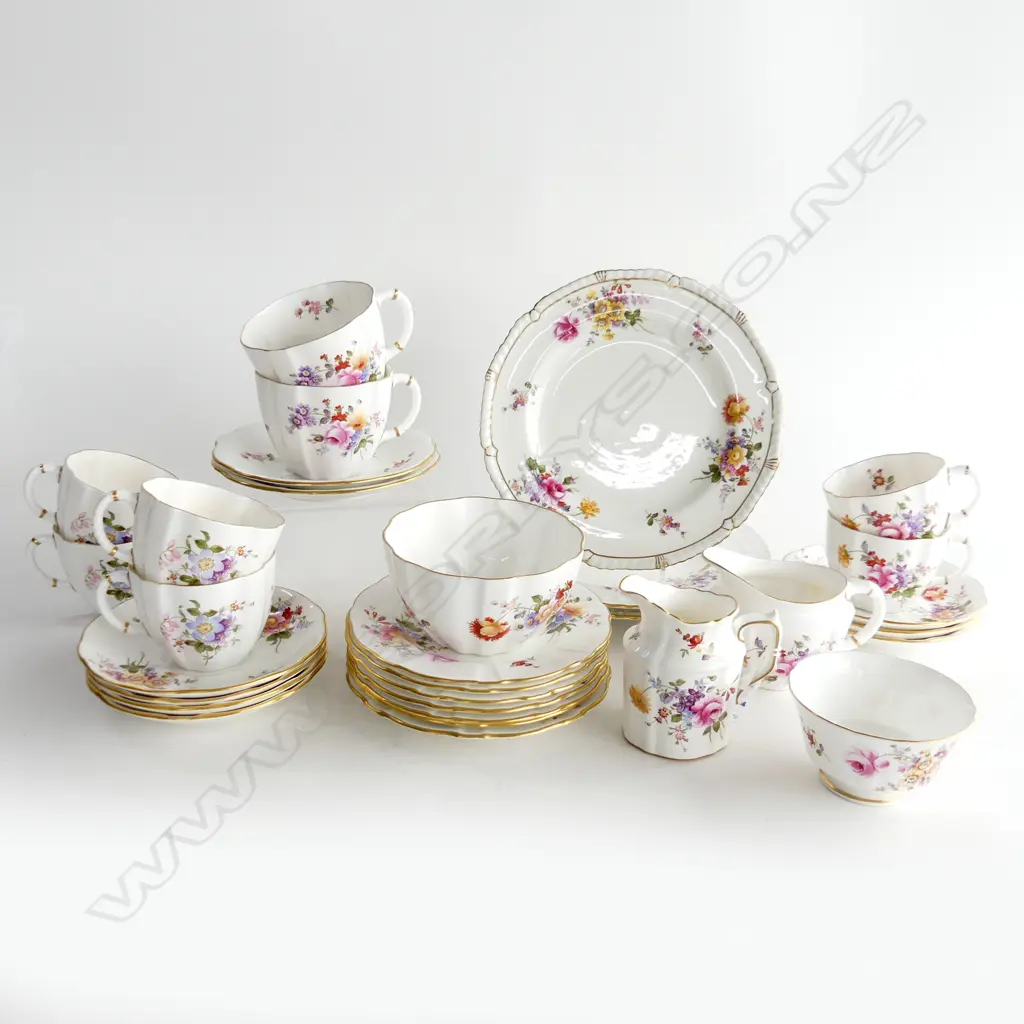 40 PCES ROYAL CROWN DERBY 'DERBY POSIES'; 8 CUPS, 9 SAUCERS, 7 SIDE PLATES, 3 PLATES, 2 SUGAR BOWLS & 2 MILK JUGS Image 1++