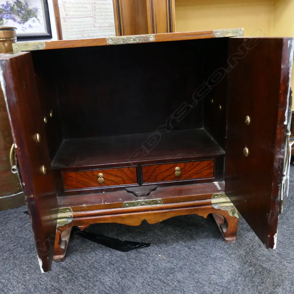 KOREAN CABINET w. BRASS DETAILING 550x350x600mm Image 1++