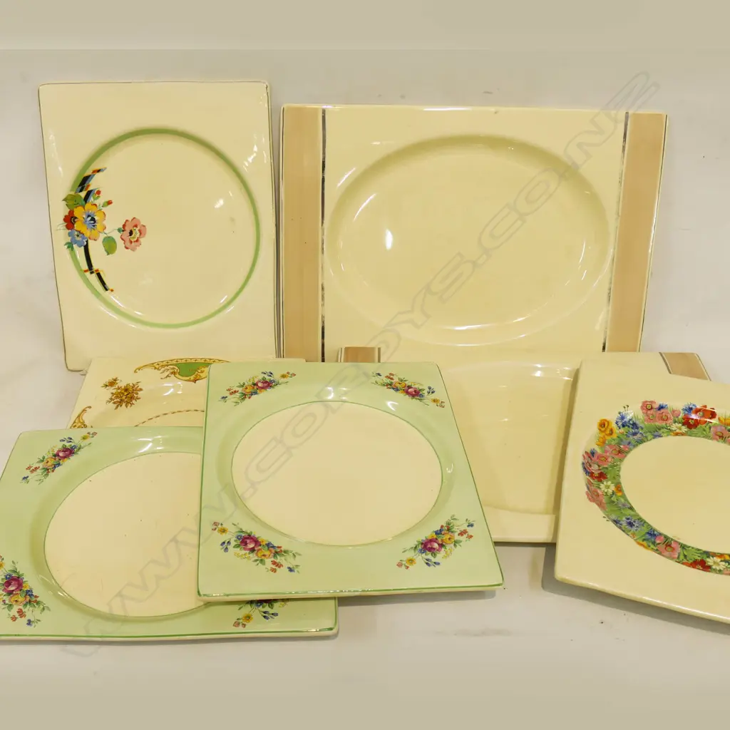 7 DECO PLATES; ALL ROYAL STAFFORDSHIRE 'THE BIARRITZ' 2x 235x345mm, 5x205x260mm   Image 1++