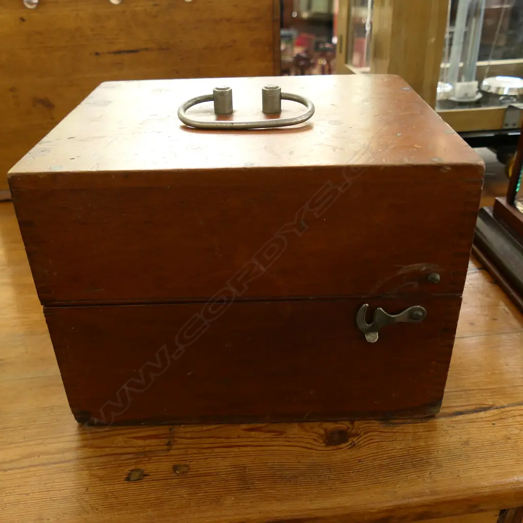VINTAGE MEDICAL APPARATUS [ELECTRIC SHOCK?] Image 1++