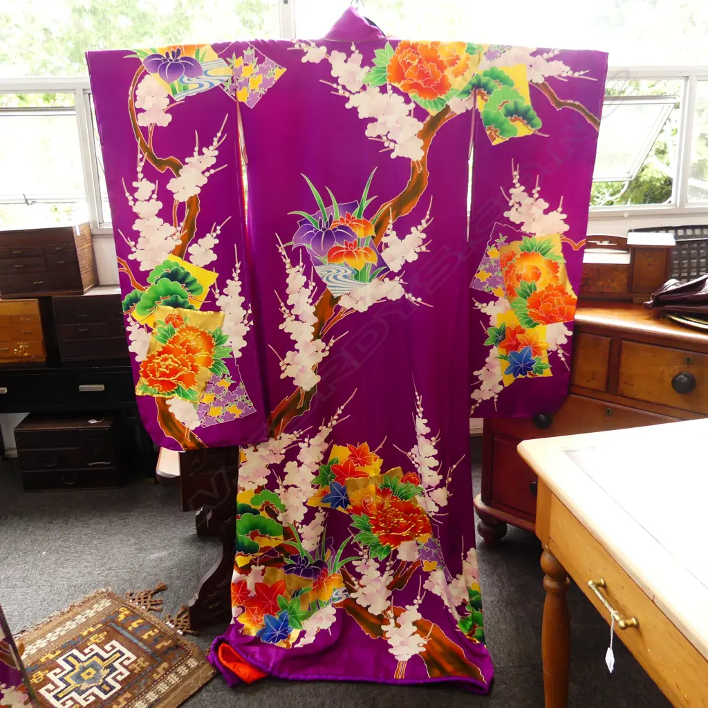 PURPLE SILK GOLD EMBROIDERED UCHIKAKE WEDDING KIMONO Image 1++