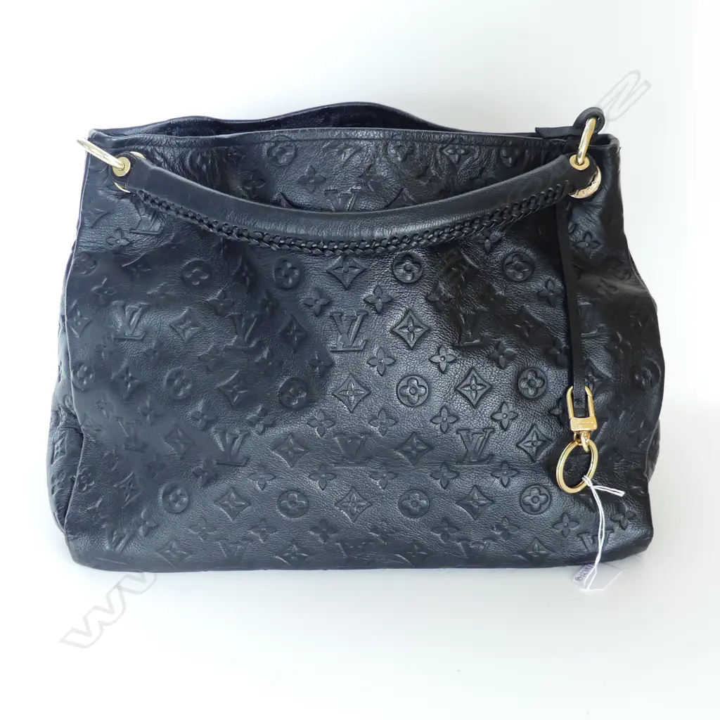 BLACK LOUIS VUITTON COPY HAND BAG W.400mm Image 1++