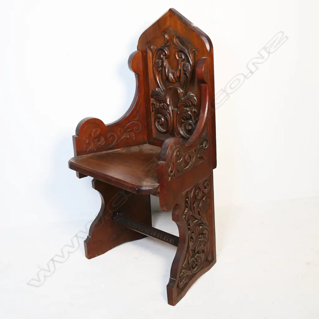 NZ ARTS & CRAFTS CARVED KAURI HALL CHAIR Image 1++