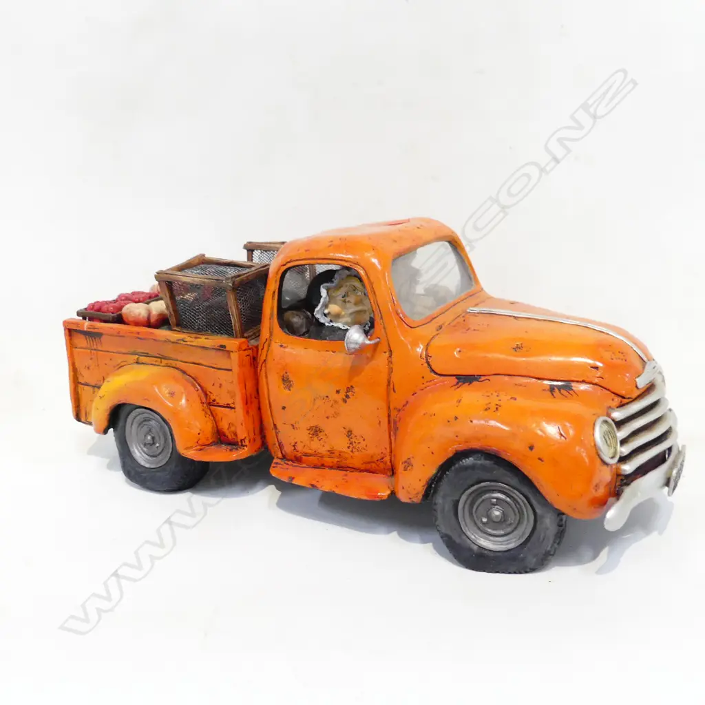 GUILLERMO FORCHINO PAINTED RESIN 'FARMERS PICK-UP' L.340mm Image 1++