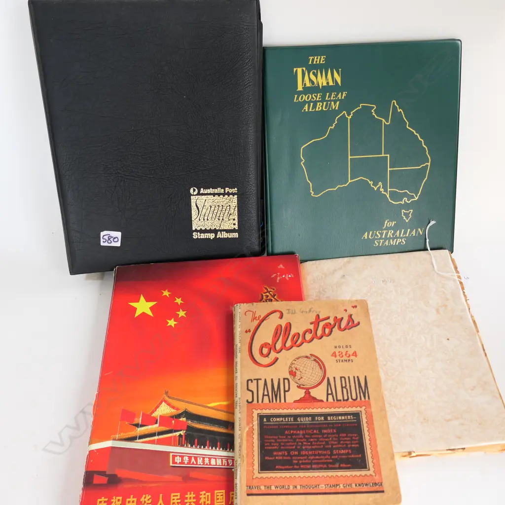 5 STAMP ALBUMS W COLLECTIONS OF AUSTRALIAN + CHINESE + WORLD Image 1++
