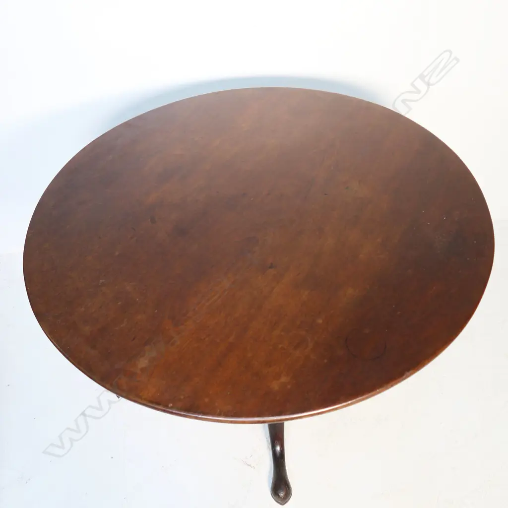 c.1800 GEORGE III MAHOGANY TRIPOD TABLE, DIA 990mm, H.730mm Image 1++
