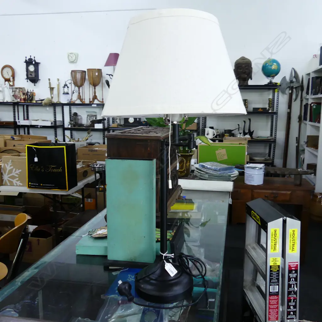 CONTEMPORARY SWING LAMP w. USB CHARGER H.700mm Image 1++