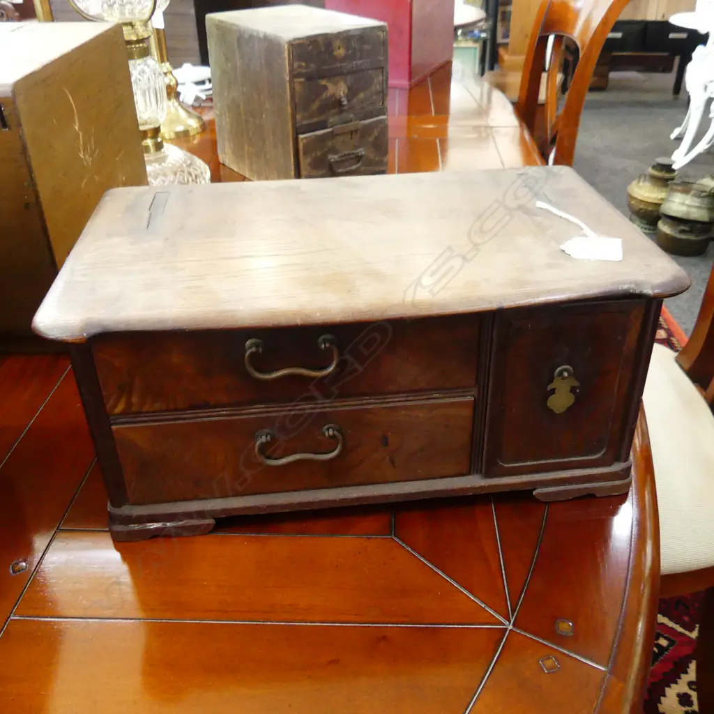 SMALL OLD JAPANESE CHEST AF Image 1++