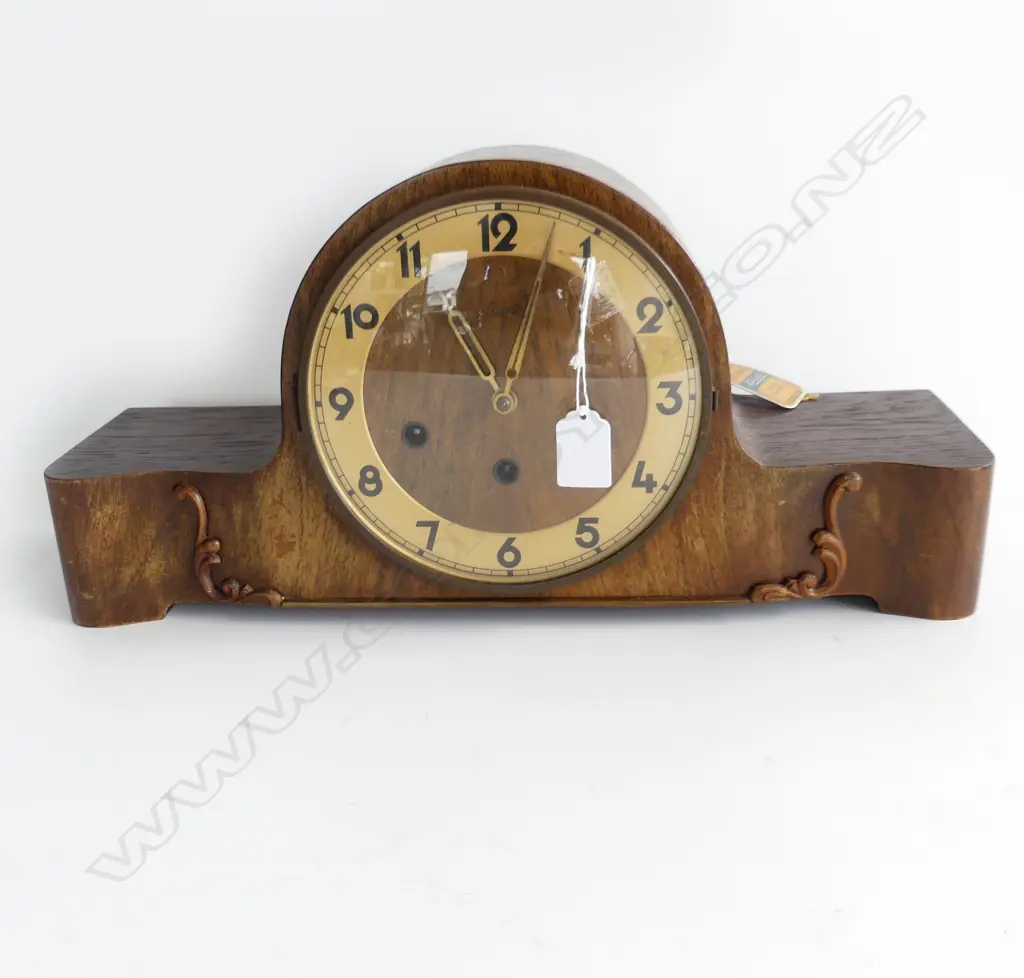 1940'S GERMAN KIENZLE WALNUT MANTLE CLOCK gong strike labelled & with pendulum Image 1++