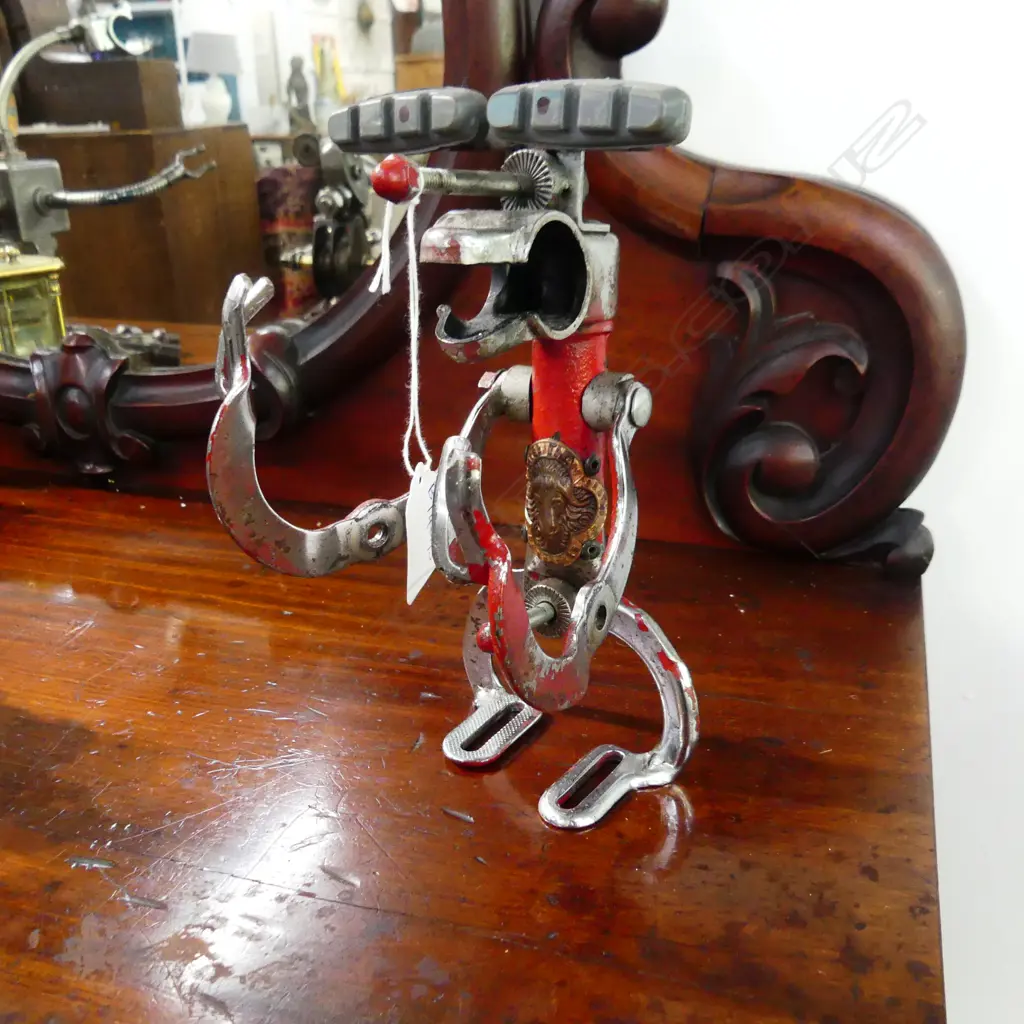 ANDREW HALL ASSEMBLAGE ART ROBOT H.200mm Image 1++