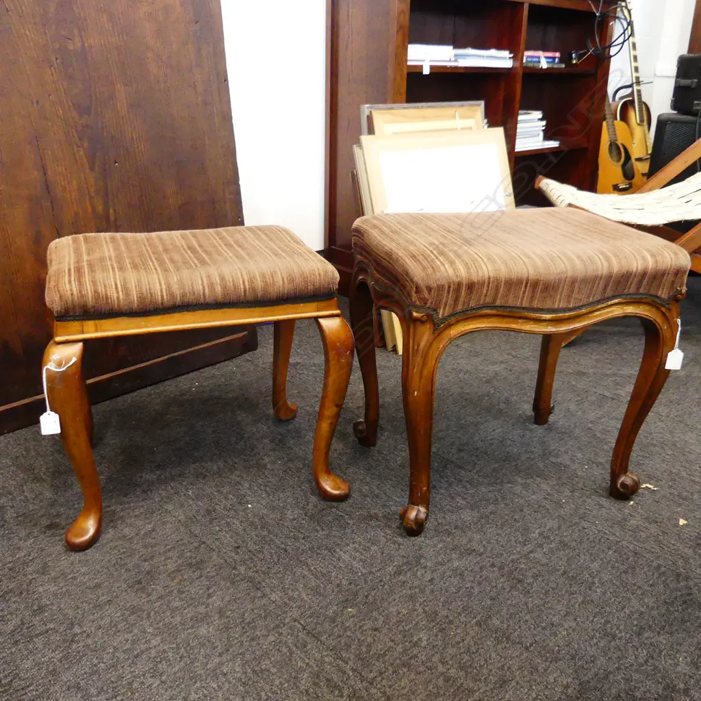 FRENCH STYLE UPHOLSTERED STOOL WITH ONE OTHER H 480 MM  Image 1++