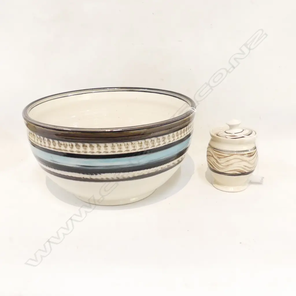 STUDIO POTTERY HONEY POT H110 BY PAUL WALSH & LARGE BOWL DIA 270MM Image 1++