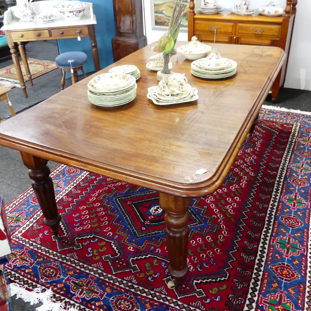 VICTORIAN EXTENSION DINING TABLE L EXTENDED 1690 MM Image 1++