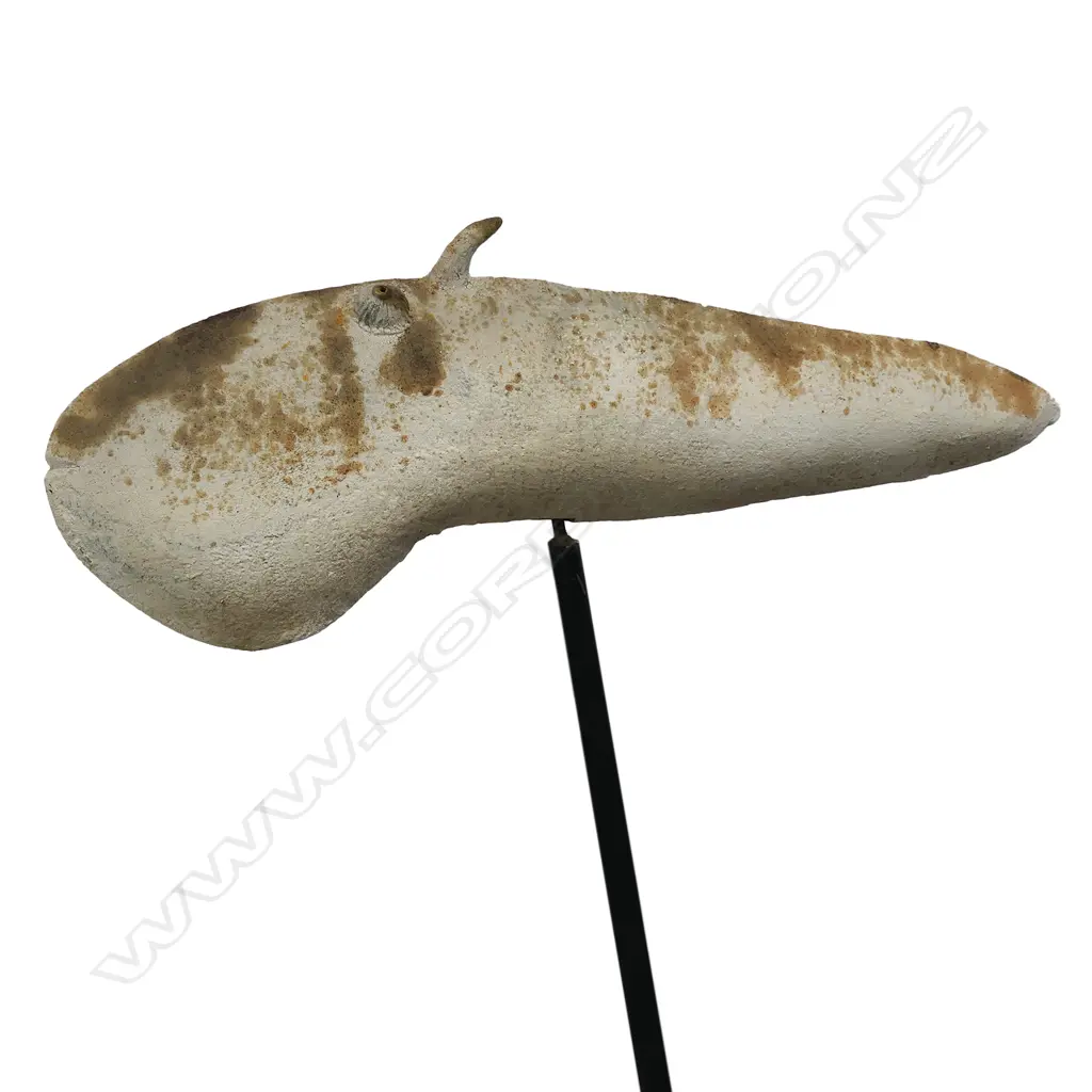 Steve Fullmer large fish sculpture on stand the fish with protruding eyes and of long tapered form, the pale body with brown highlights. L.910mm. Raised on a steel rod with rectangular wave top base, showing some rust and distress. H.1730. Image 1++