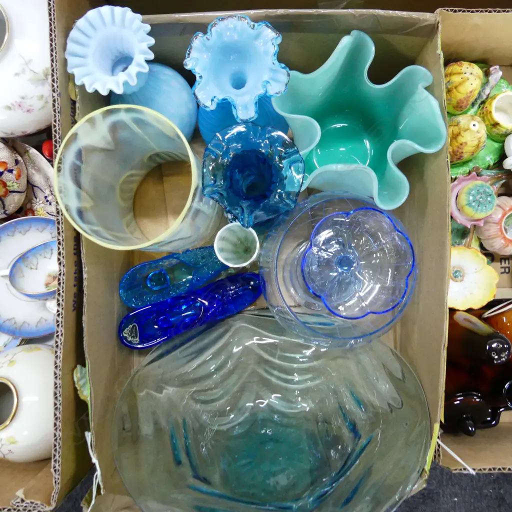 SMALL BOX VINTAGE GLASS VASES H190 BOWLS DIA 270 LARGEST GLASS SHOES ETC Image 1++