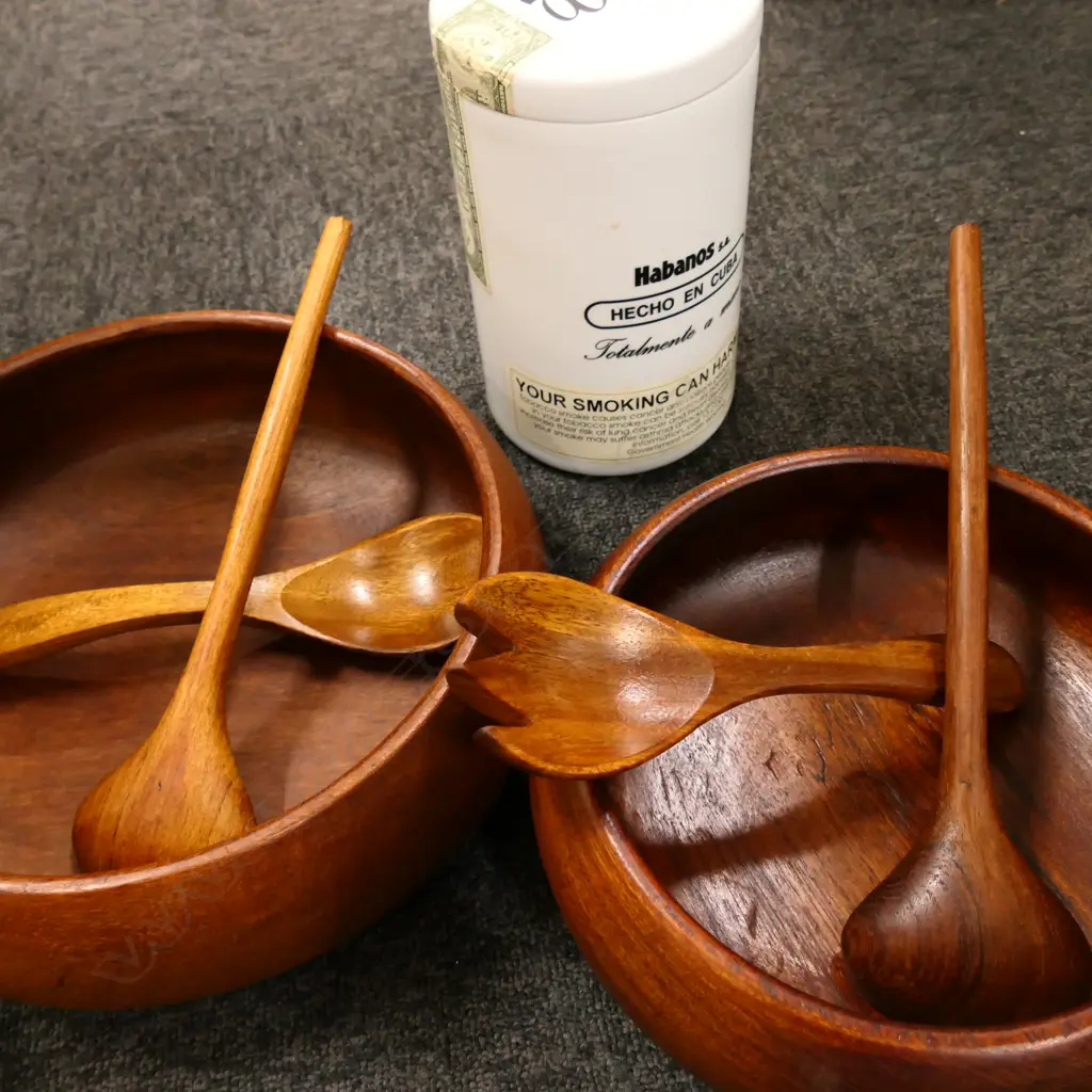 BOX LOT WOODEN FRUIT BOWLS ETC Image 1++