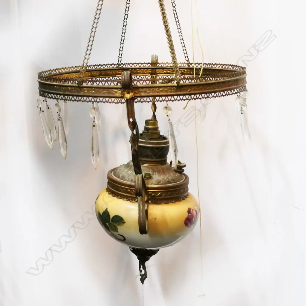 ELECTRIFIED HANGING MILER LANTERN Image 1++