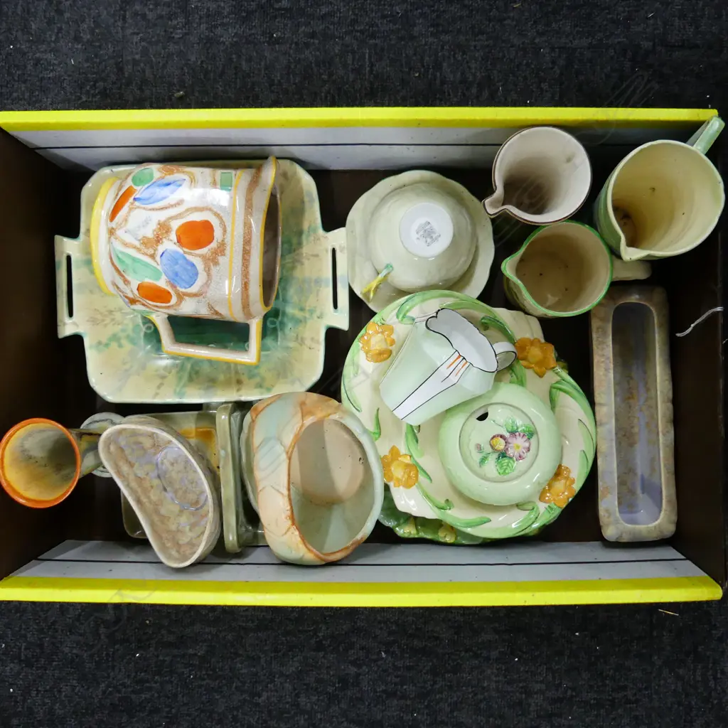 ASSTD DECO POTTERY PIECES, 14 PCS  Image 1++