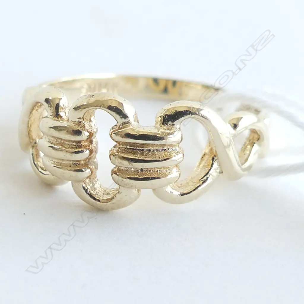 14CT GOLD LINKED RING 2.9GMS  Image 1++