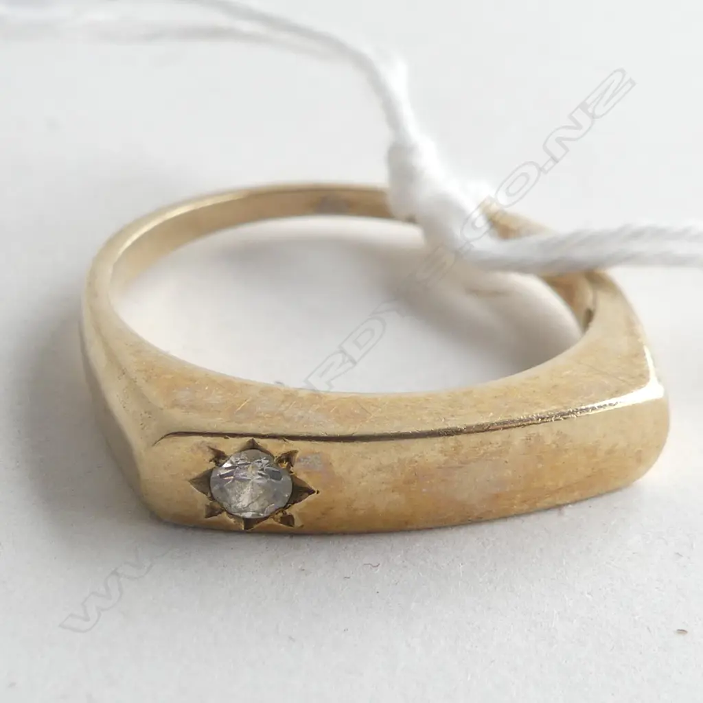 9CT & CZ RING 3.1 GRAMS Image 1++