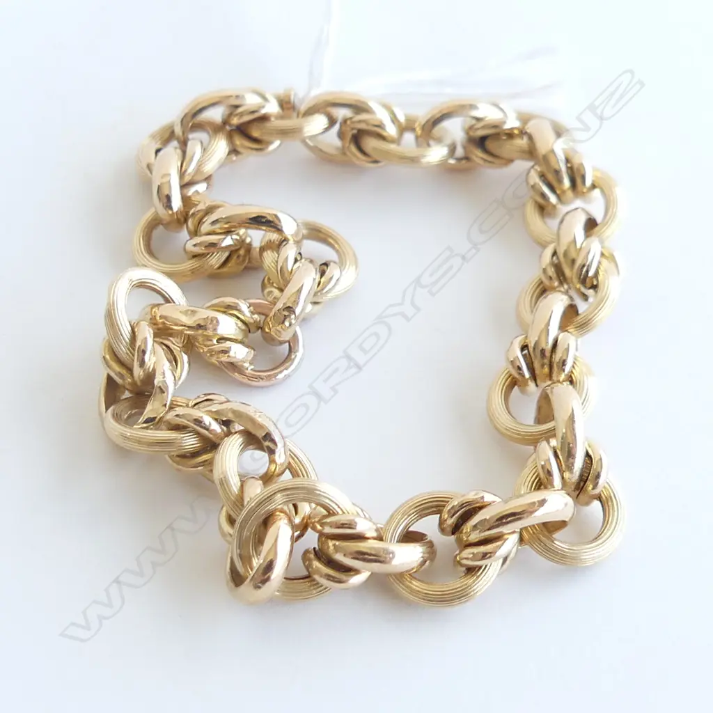 18CT GOLD HOLLOW CHAIN BRACELET 10.5GMS Image 1++