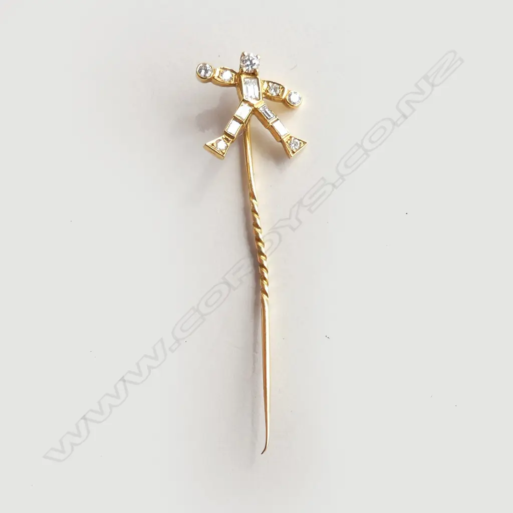 18CT GOLD & DIAMOND STICK FIGURE STICK PIN 1.76GMS Image 1++