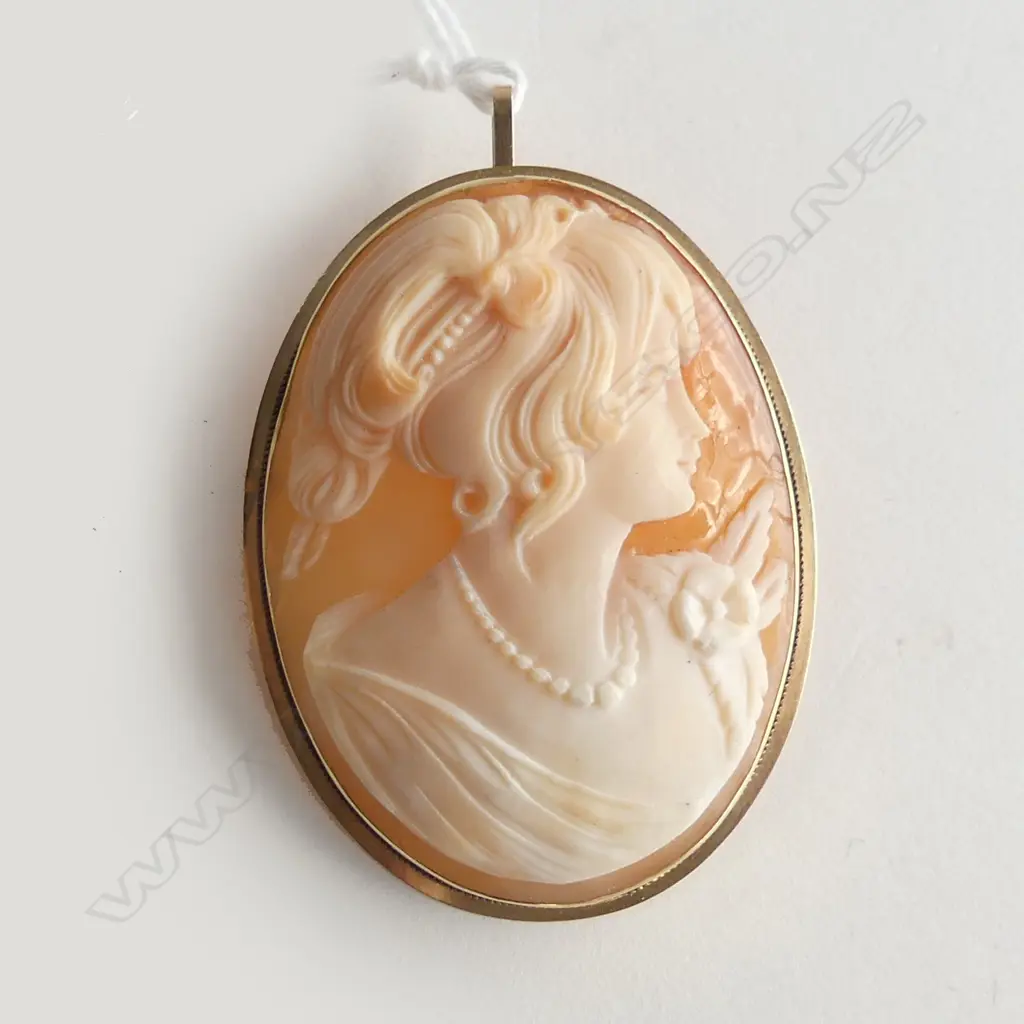 14K GOLD FRAMED HAND CUT CAMEO PENDANT / BROOCH H.47mm 8gms Image 1++