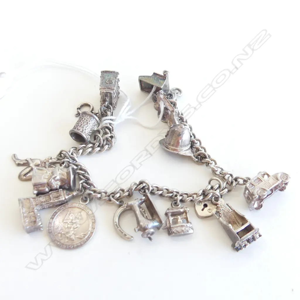 VINTAGE SILVER 14 CHARM BRACELET w padlock clasp Image 1++