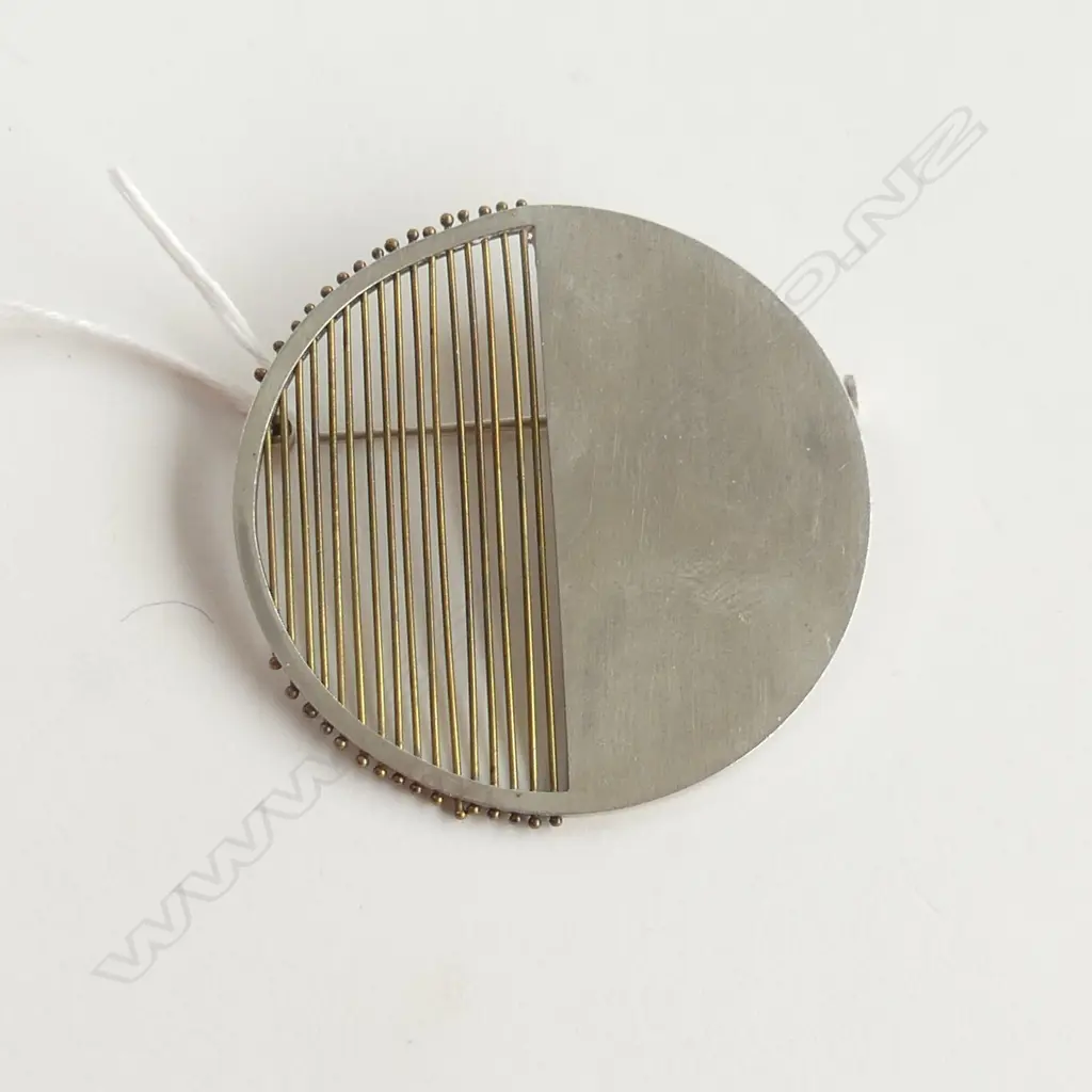 DESIGNER 'SM' SILVER & BRASS BROOCH INITIALED & DATED '84 24.8 GRAMS Image 1++