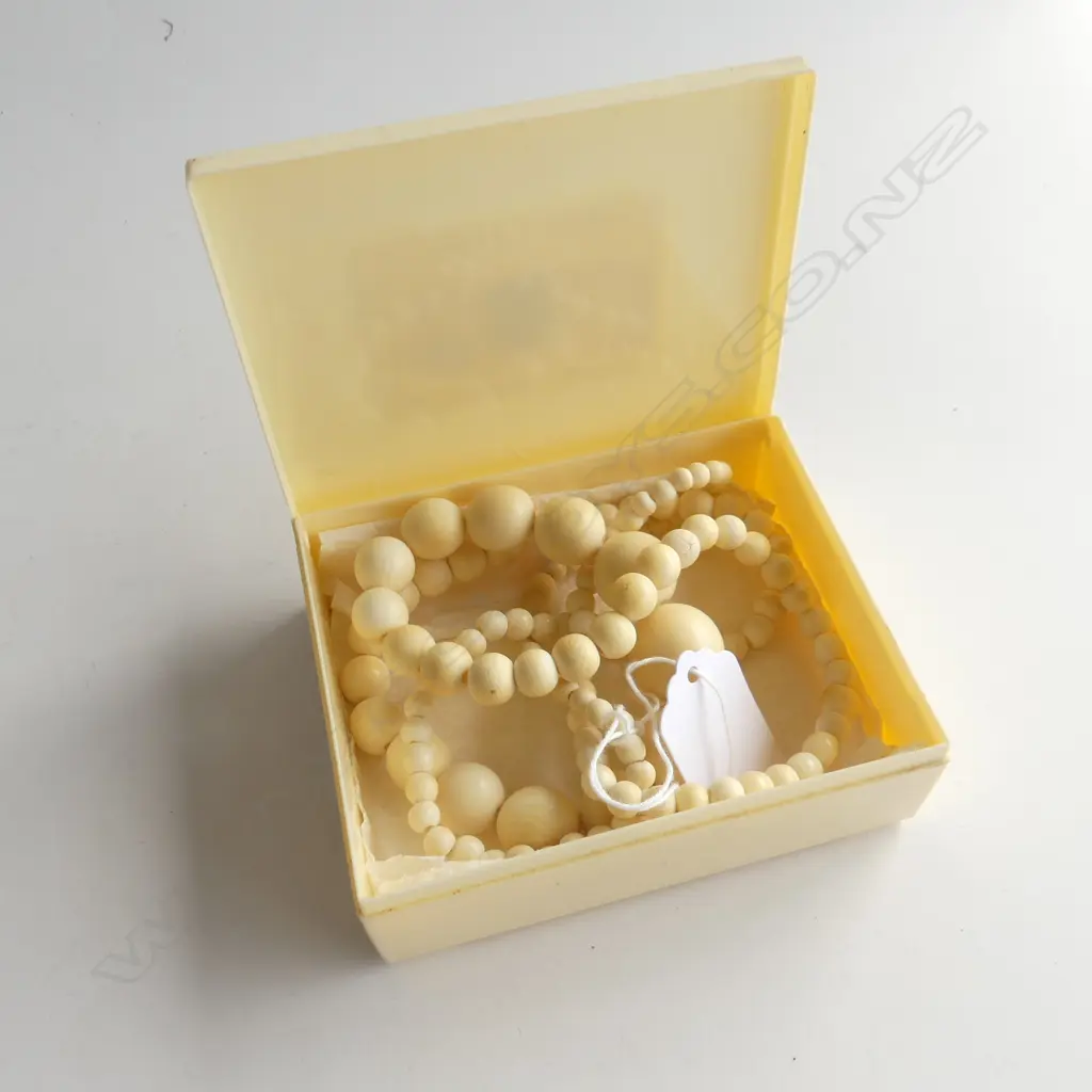 ANTIQUE IVORY LONG GRADUATING BEAD NECKLACE L.880mm Image 1++