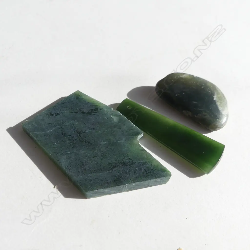 3 PCS NZ JADE / POUNAMA Image 1++