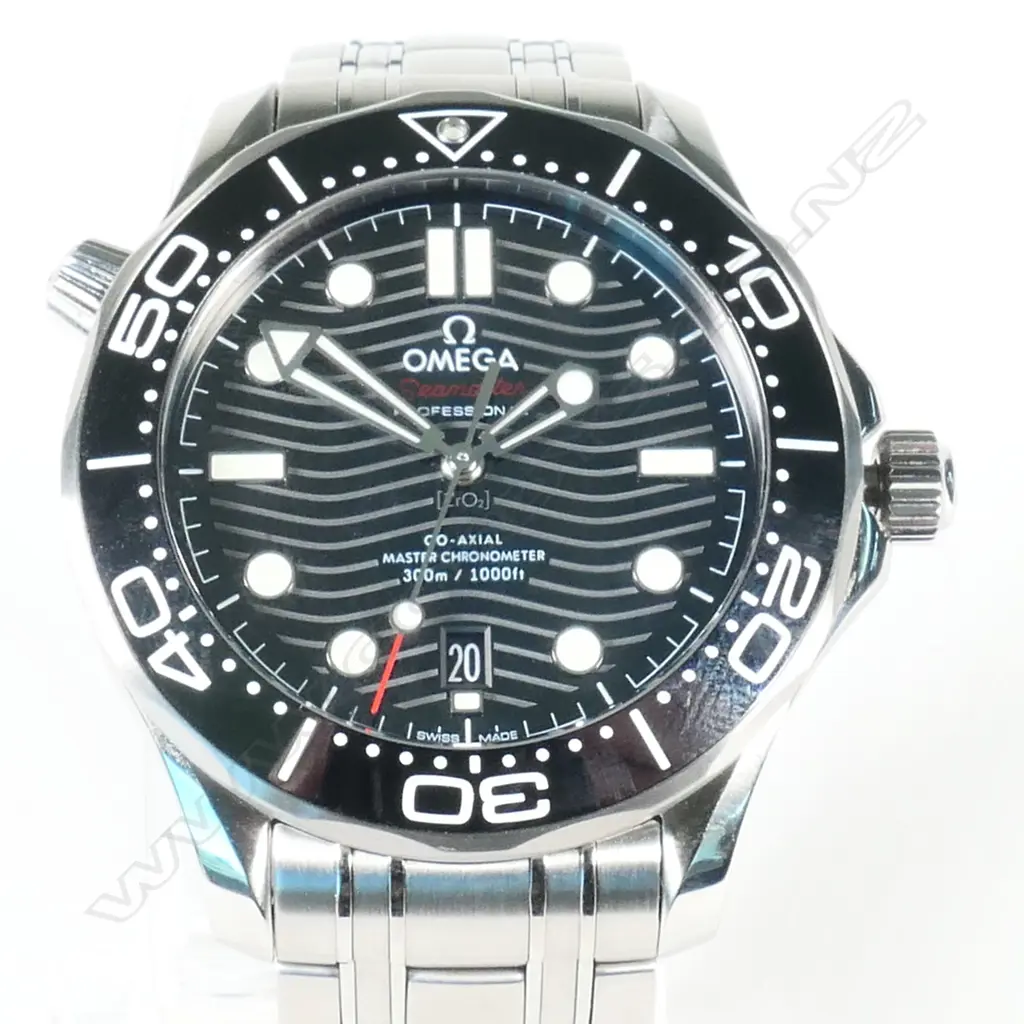 A replica Omega Seamaster wristwatch, Image 1++