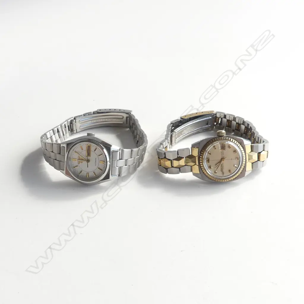 2 LADIES SEIKO WATCHES (WORKING) Image 1++